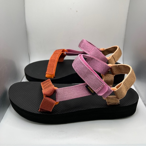 Women’s Teva Sandals Size 9 - Picture 1 of 10